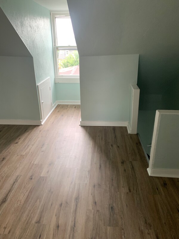 Building Photo - 142 S Union St