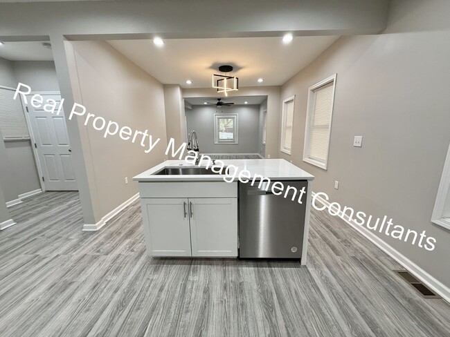 Building Photo - Stylishly Updated 3-Bedroom, 3-Bath Home –...