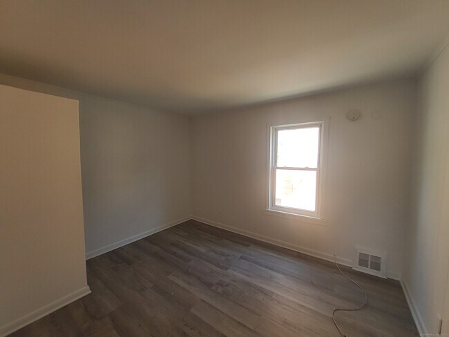 Building Photo - 426 Poplar St