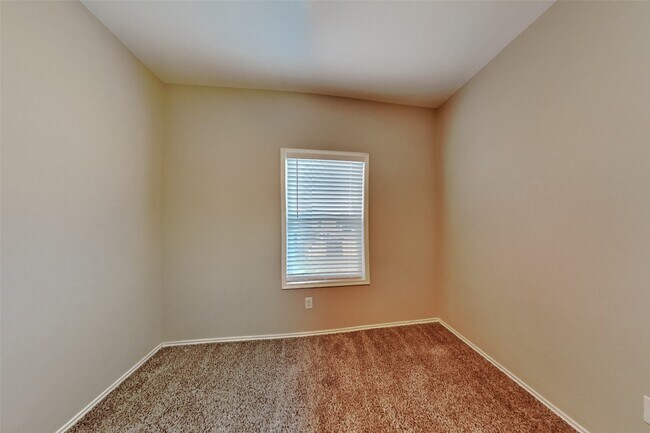 Building Photo - 5019 Westwood Pines Dr