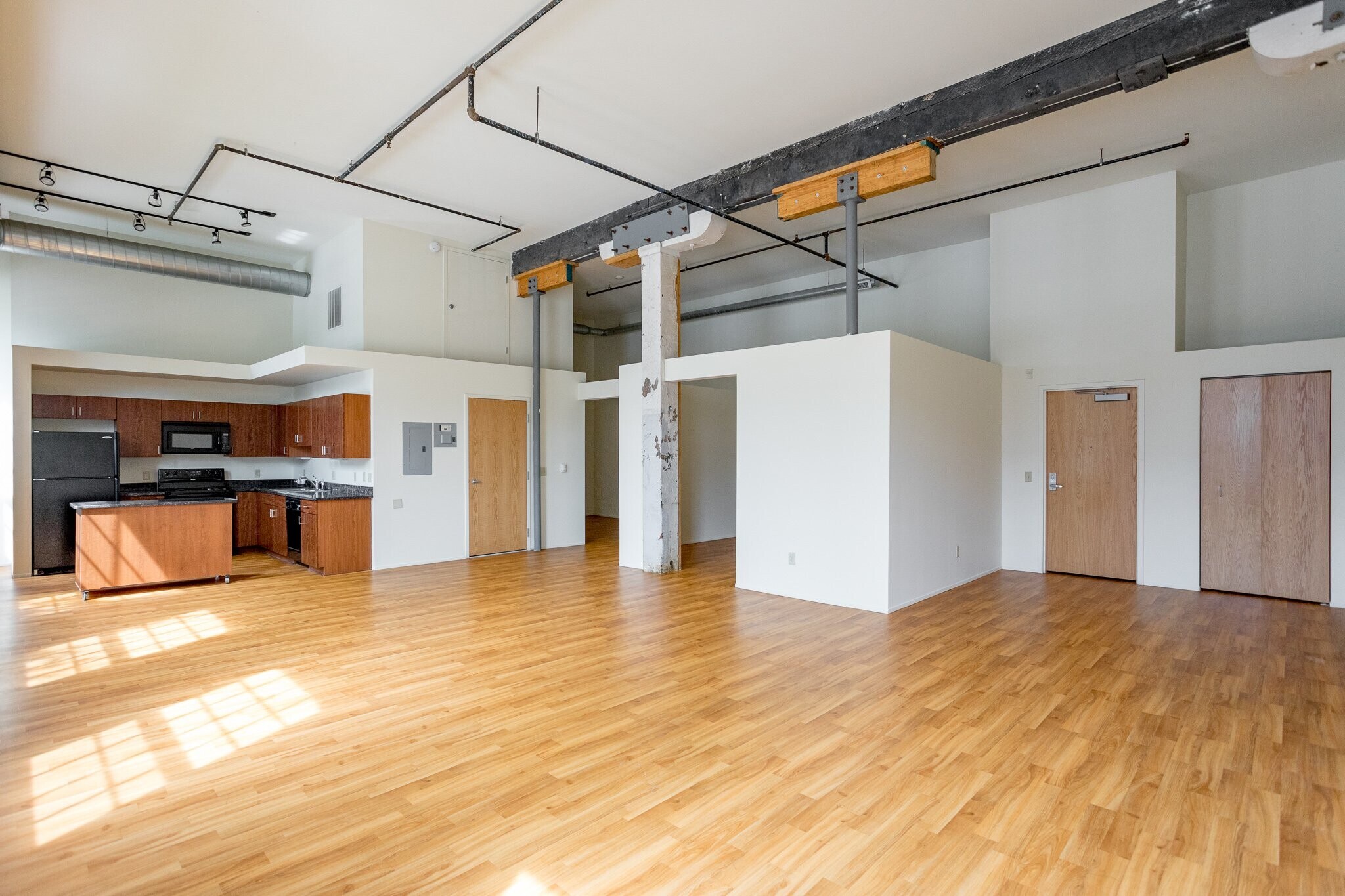 Building Photo - 6200 2nd Ave