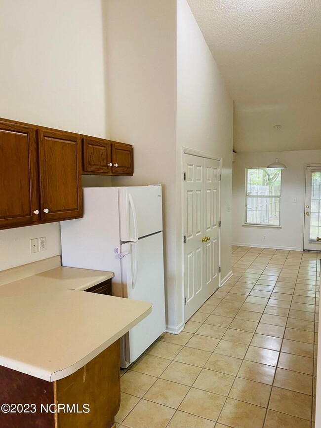 Building Photo - 3308 Moseley Dr