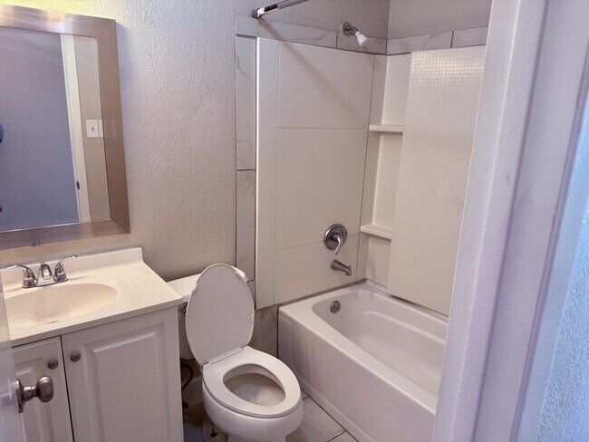 Building Photo - 7408 Fir Ave