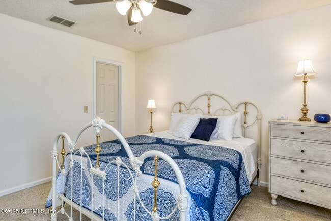 Building Photo - 7596 Fawn Lake Dr N