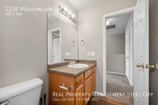 Building Photo - 2238 Meadowlark Ln