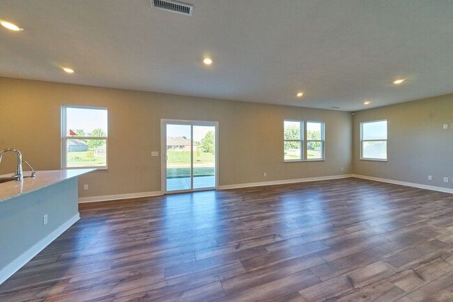 Building Photo - 5 Bedroom New Build in Camby!