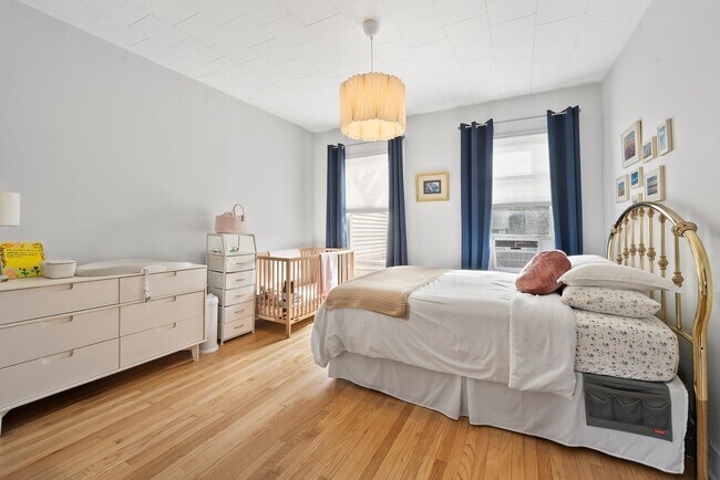 Building Photo - 507 Park Ave