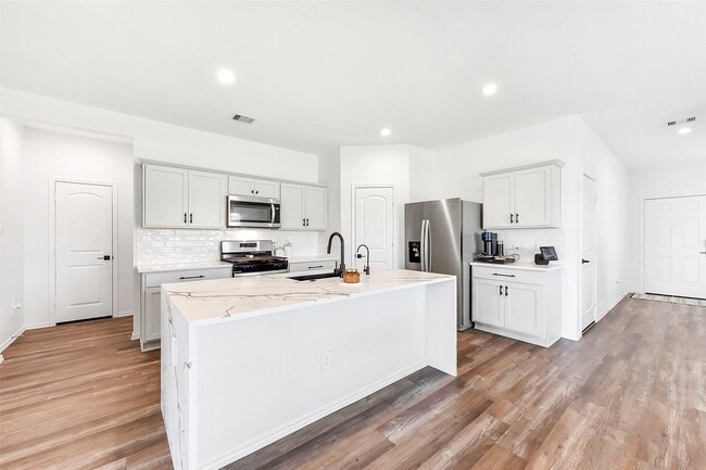 Building Photo - 24222 Sandstone Valley Ln