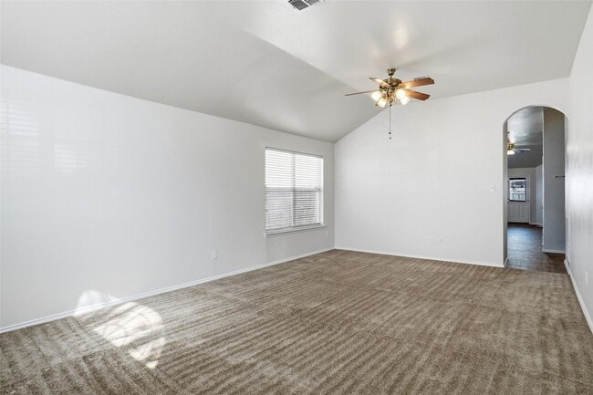 Building Photo - 5517 Timber Ridge Ct