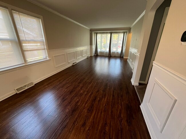 Building Photo - 15532 Gouwens Ln