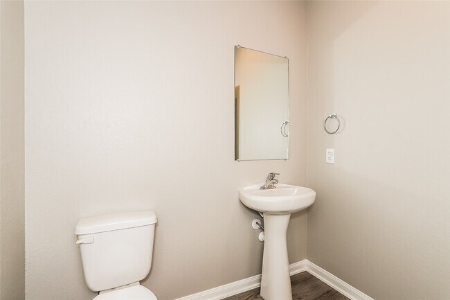 Building Photo - 26119 Hals Dr