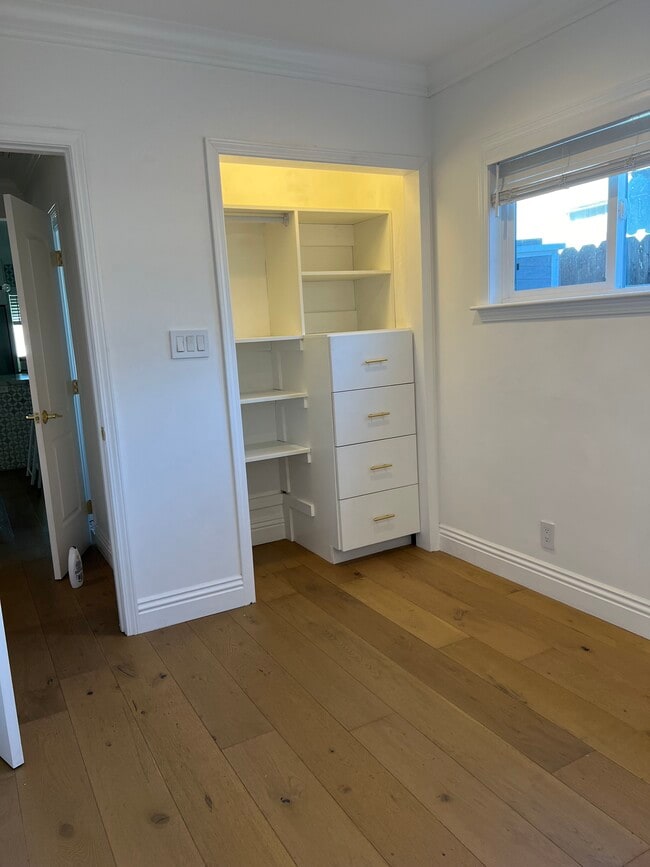 Building Photo - 1454 N Clybourn Ave