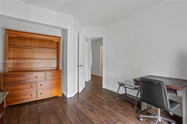 Building Photo - 15623 SW 100th Ln