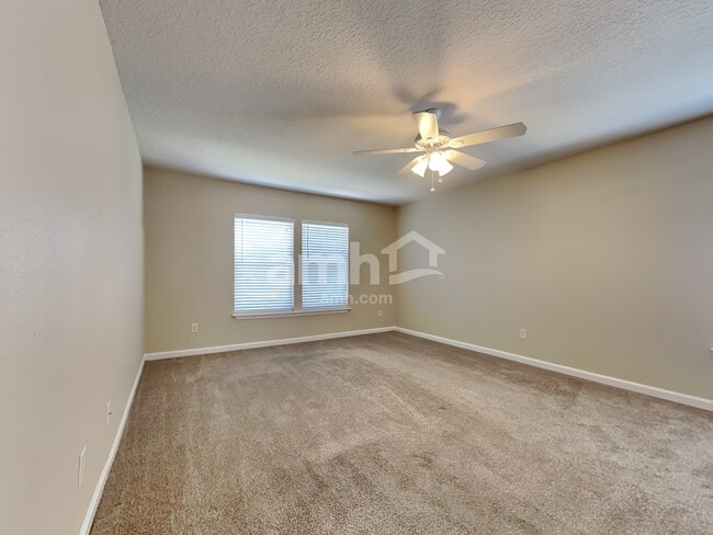 Building Photo - 428 Monet Ave