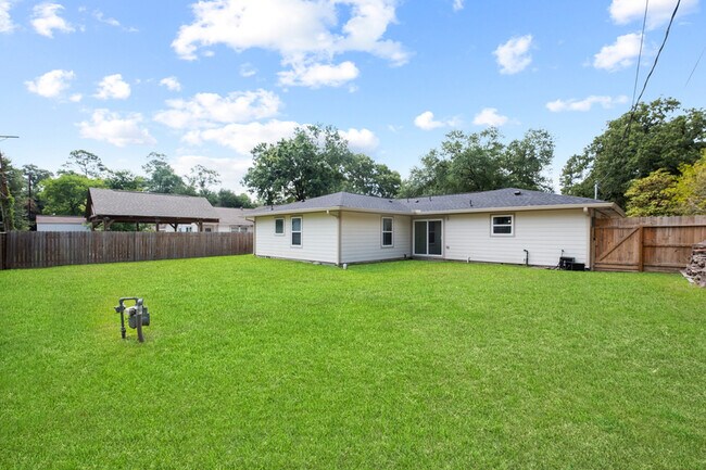 Building Photo - 4106 Gardendale Dr