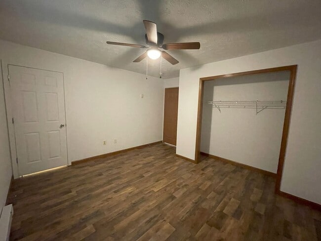 Building Photo - 152 Cecil St