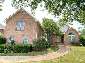 Building Photo - Wynbrooke home with large backyard, 2 car ...