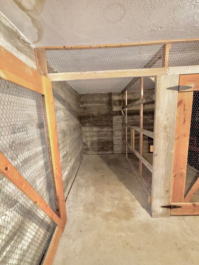 Building Photo - 1221 Illinois St