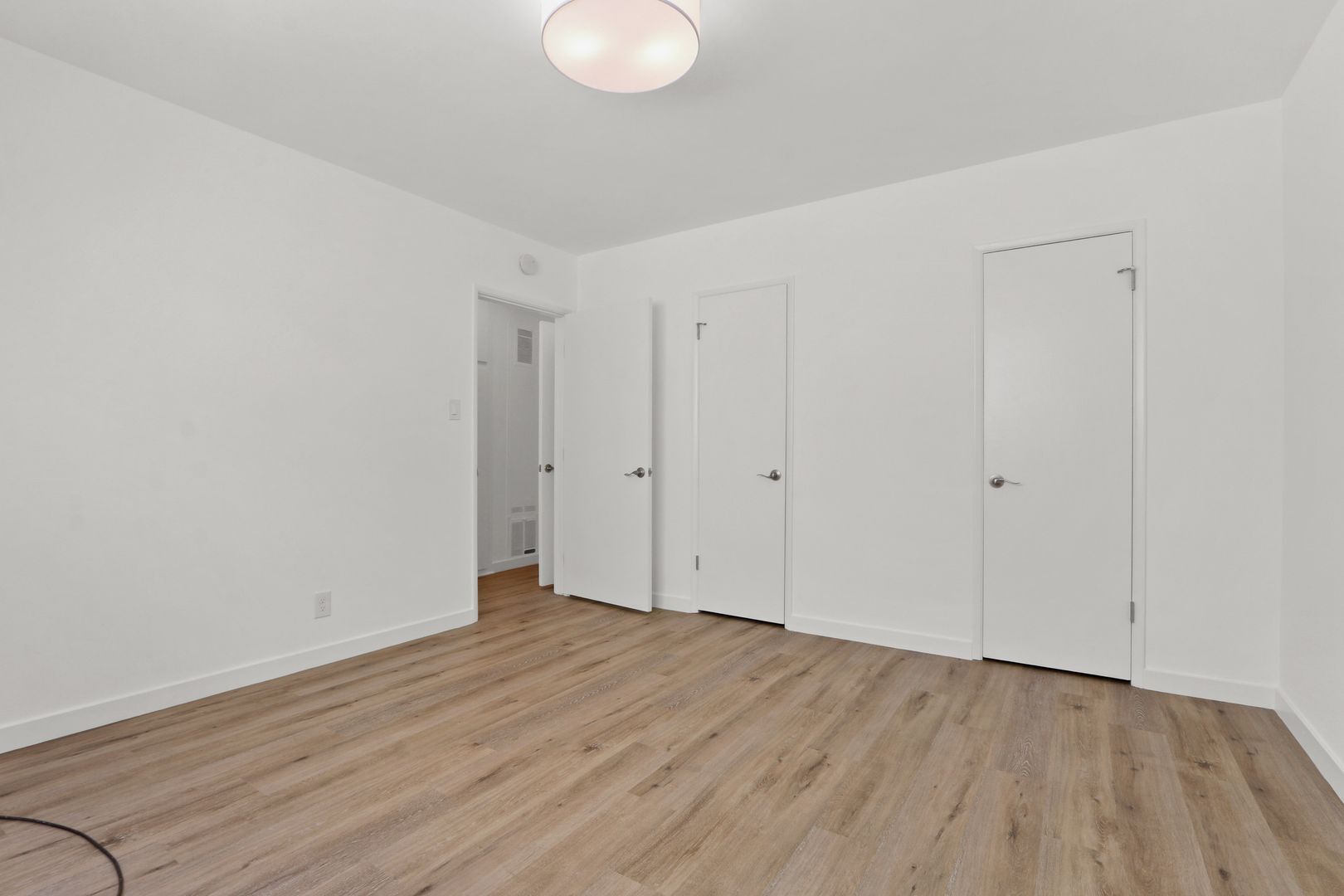 Building Photo - 943 6th St