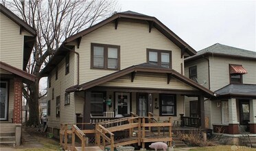 Building Photo - 616-618 Smithville