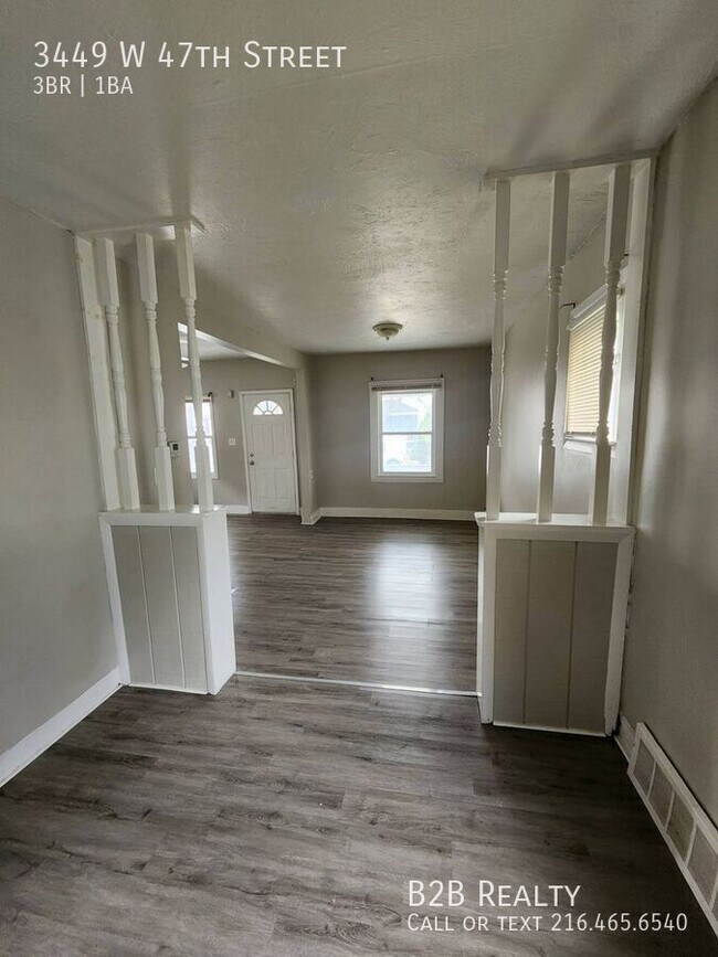 Building Photo - 3449 W 47th St