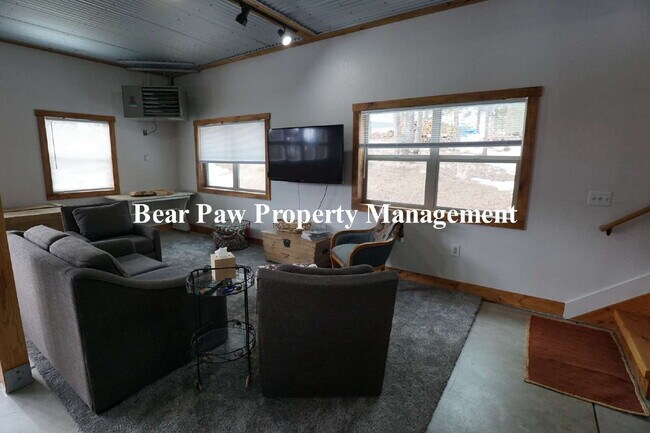 Building Photo - Super Cute, Short Term (SIX MONTHS) Fully Furnished Barndominum in Bailey!!