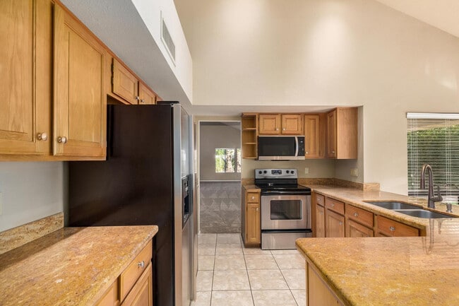 Building Photo - 10060 E San Bernardo Dr