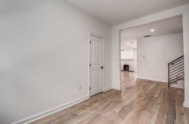 Building Photo - Elegant Midtown Memphis Single-Family Home for Lease