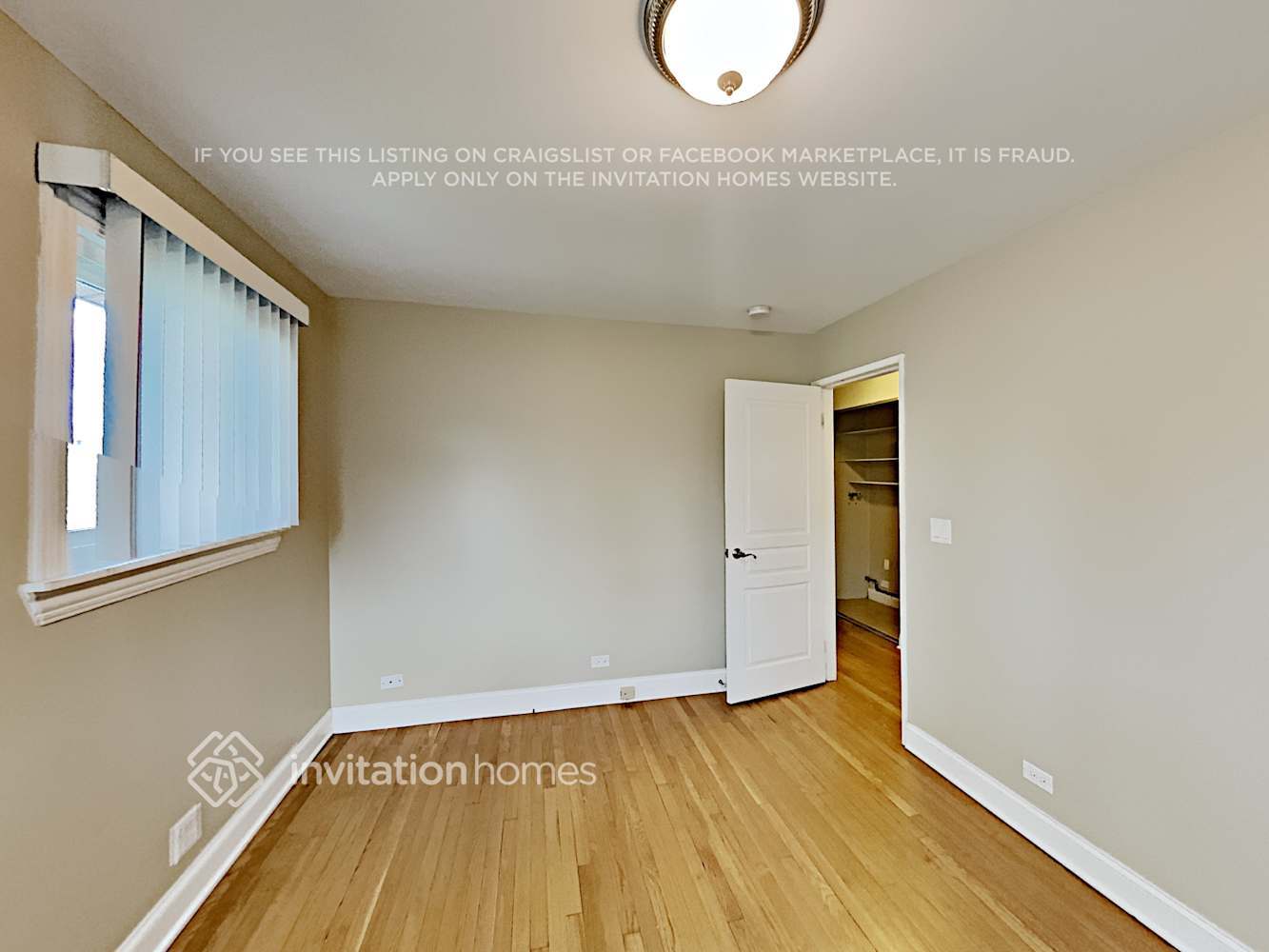 Building Photo - 253 E La Porte Dr