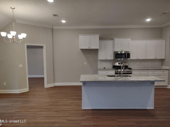 Building Photo - 620 Westfield Dr