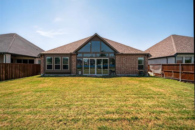 Building Photo - 2410 Topaz Dr