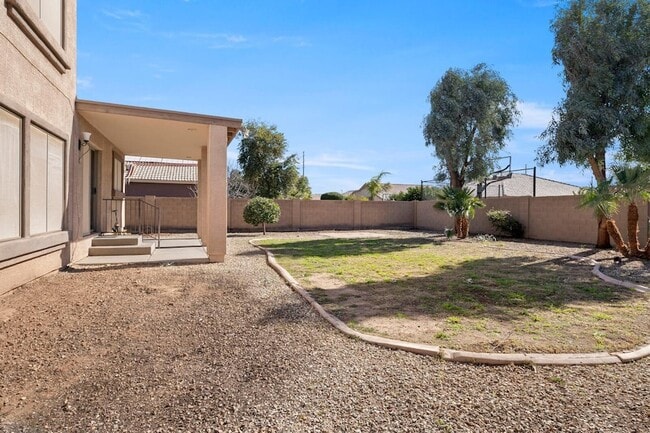Building Photo - 3297 E Warbler Rd