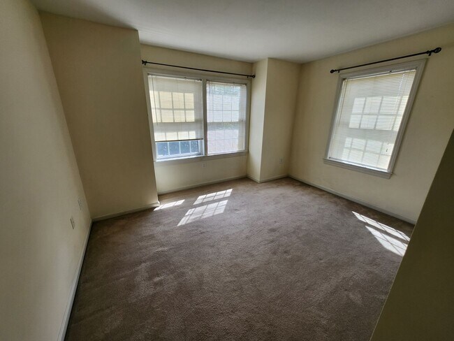 Building Photo - Stunning Corner Lot 3 bd 2.5 bath TownHouse in the heart of Wellesley