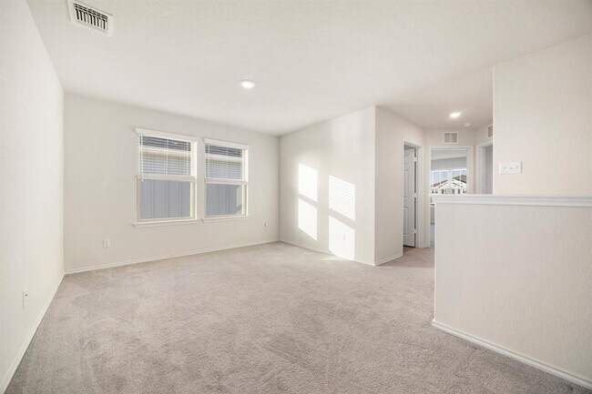 Building Photo - 329 Green Egret Wy