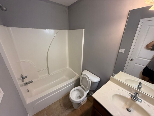 Building Photo - 242 Madison Heights