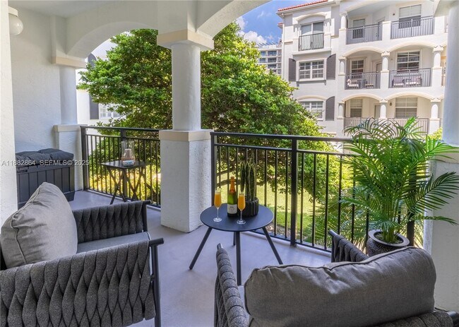 Building Photo - 3255 NE 184th St