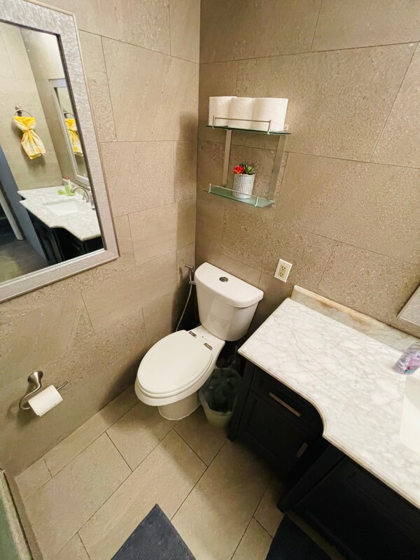 Building Photo - 6848 Sutter Ave