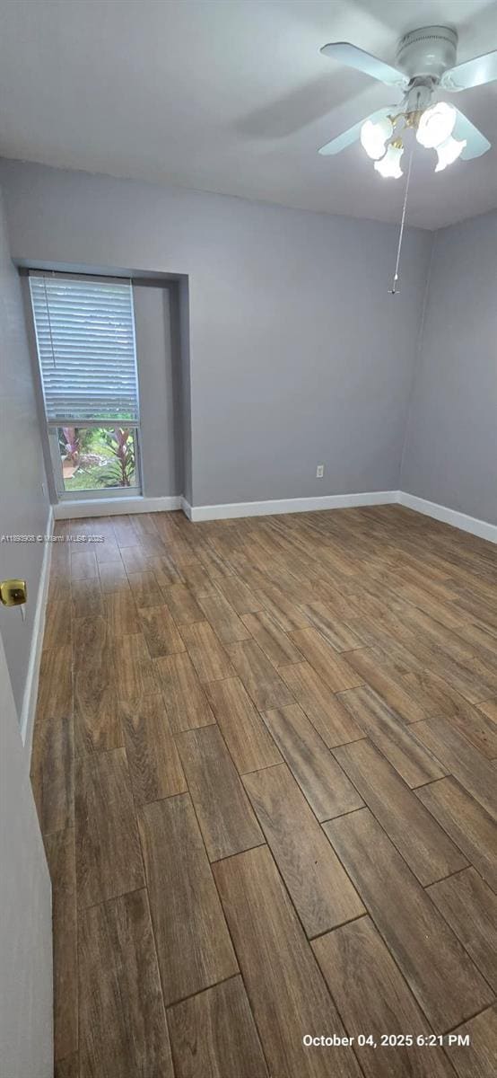Building Photo - 7318 Twin Sabal Dr