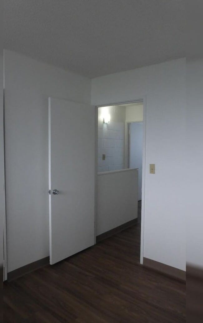 Building Photo - Mountainview Terrace – 2 Bed / 1 Bath / 1 ...