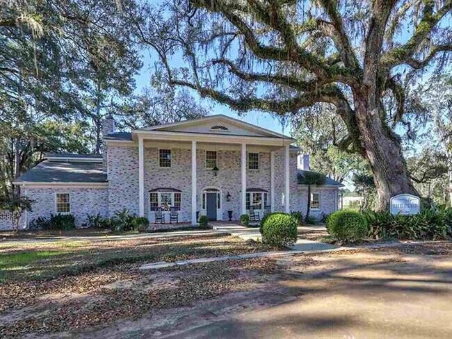 Building Photo - 465 Karcher Ave