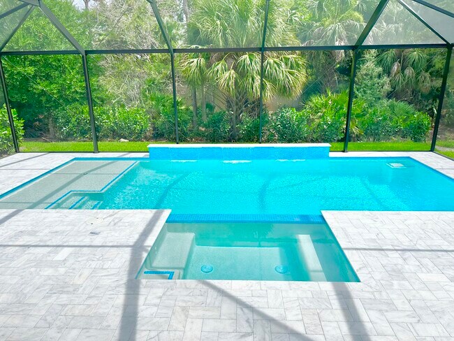 Building Photo - 12667 Biscayne Ct