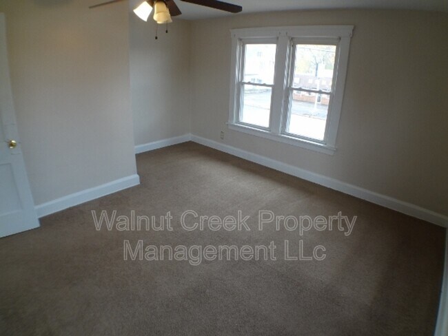 Building Photo - 136 Cleveland St