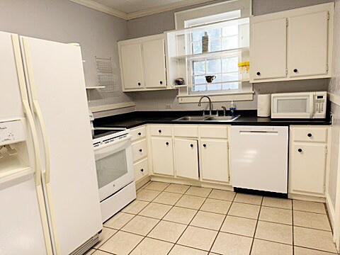 Building Photo - 1677 Government St