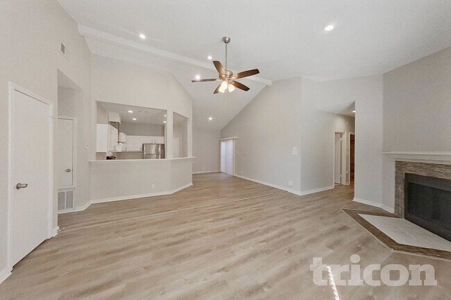 Building Photo - 1121 Cypress Ln