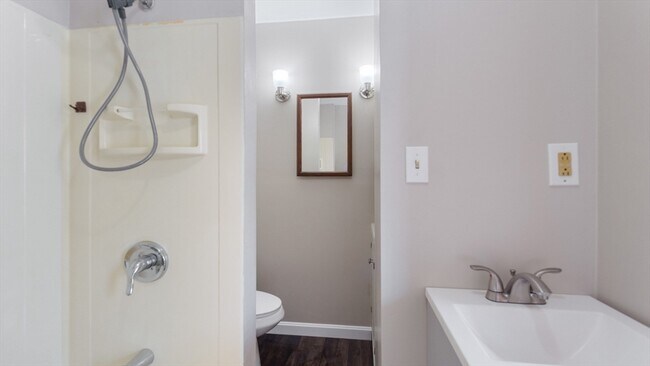 Building Photo - 88 Winthrop St