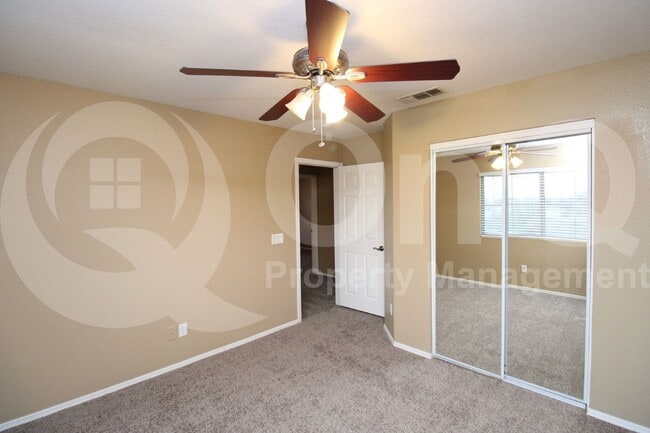 Building Photo - 5326 W Taro Ln