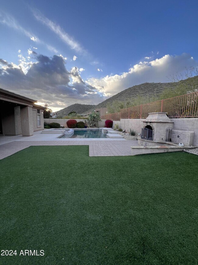 Building Photo - 11467 E Sweetwater Ave