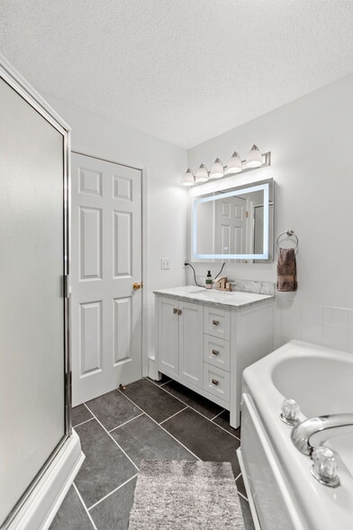 Building Photo - 789 Fairfield Cir