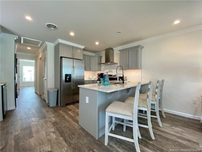 Building Photo - 2646 NE Pelican Wy