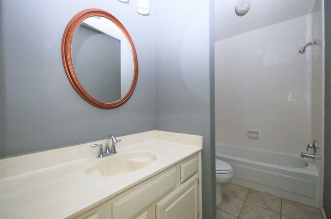 Building Photo - 14002 Taco Ct